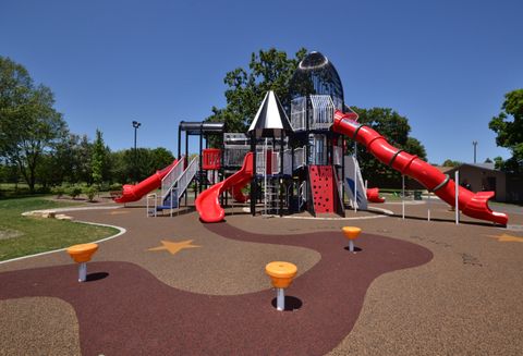 Tiny photo for 10304 Linus Lane, Oak Lawn, IL 60453 (MLS # 12568610)