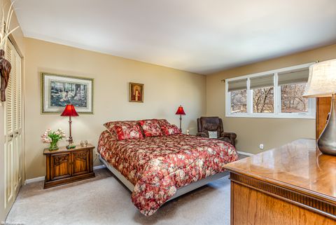 Tiny photo for 10304 Linus Lane, Oak Lawn, IL 60453 (MLS # 12568610)