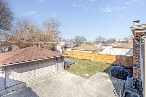Tiny photo for 10304 Linus Lane, Oak Lawn, IL 60453 (MLS # 12568610)