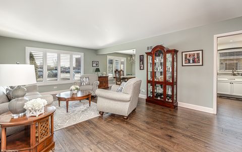 Tiny photo for 10304 Linus Lane, Oak Lawn, IL 60453 (MLS # 12568610)