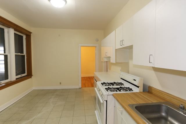 953 N Hoyne Avenue 2