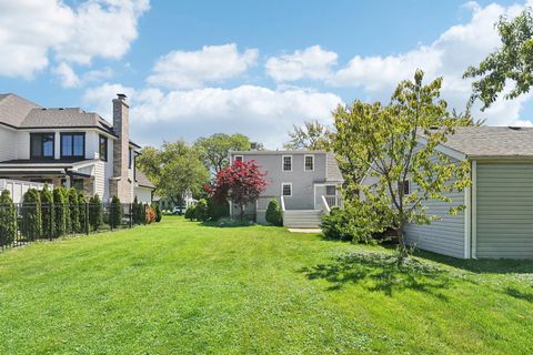 A home in Burr Ridge