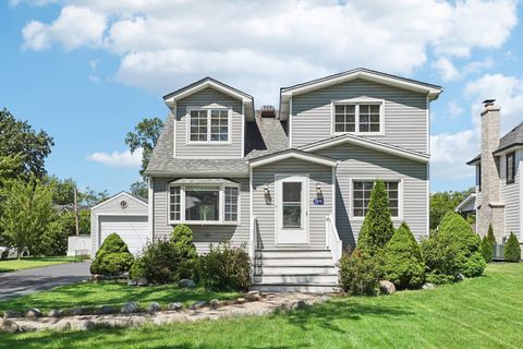 A home in Burr Ridge