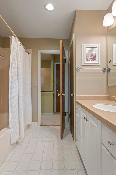 Tiny photo for 4759 Crest Court, Waukegan, IL 60087 (MLS # 12620863)