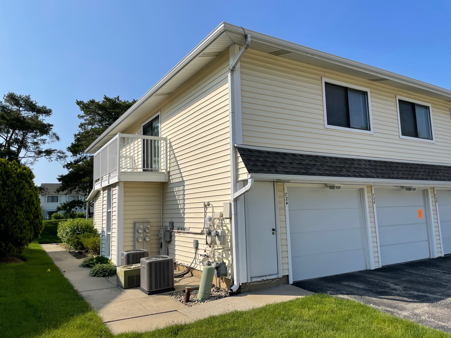 724 Whitesail Drive