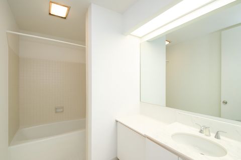 Tiny photo for 680 N Lake Shore Drive #506, Chicago, IL 60611 (MLS # 12505264)