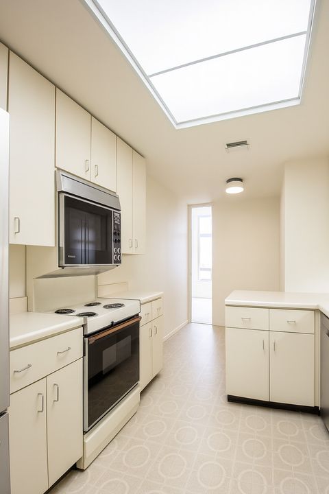 Tiny photo for 680 N Lake Shore Drive #506, Chicago, IL 60611 (MLS # 12505264)