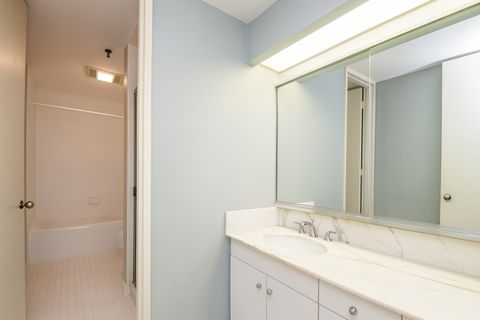Tiny photo for 680 N Lake Shore Drive #506, Chicago, IL 60611 (MLS # 12505264)