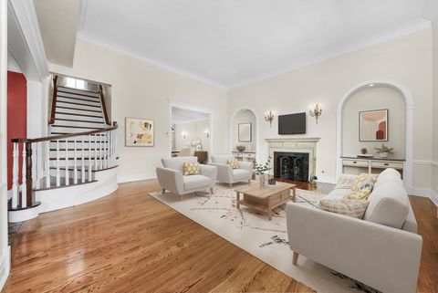 Tiny photo for 1120 N LAKE SHORE Drive #18CD, Chicago, IL 60611 (MLS # 12419557)