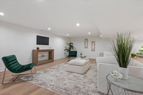 Tiny photo for 1975 Sunset Ridge Road, Northfield, IL 60093 (MLS # 12639828)