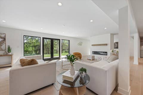 Tiny photo for 1975 Sunset Ridge Road, Northfield, IL 60093 (MLS # 12639828)