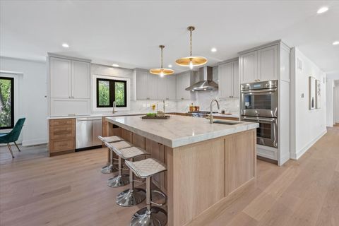 Tiny photo for 1975 Sunset Ridge Road, Northfield, IL 60093 (MLS # 12639828)