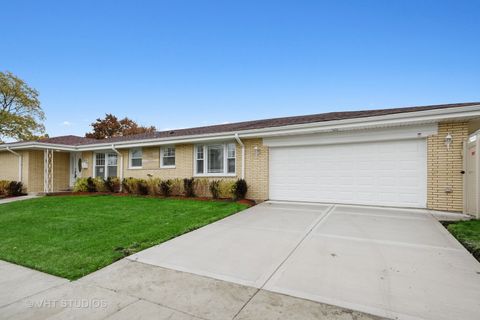 4141 Mulford Street Skokie IL 60076