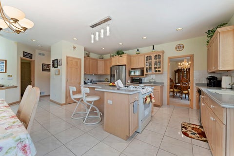 Tiny photo for 417 E Noyes Street, Arlington Heights, IL 60005 (MLS # 12735144)
