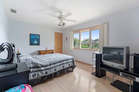 Tiny photo for 417 E Noyes Street, Arlington Heights, IL 60005 (MLS # 12735144)