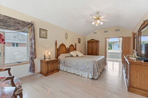 Tiny photo for 417 E Noyes Street, Arlington Heights, IL 60005 (MLS # 12735144)
