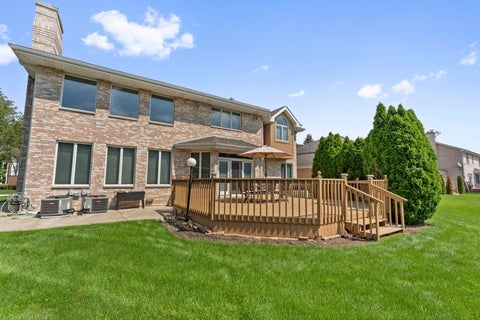 Tiny photo for 417 E Noyes Street, Arlington Heights, IL 60005 (MLS # 12735144)