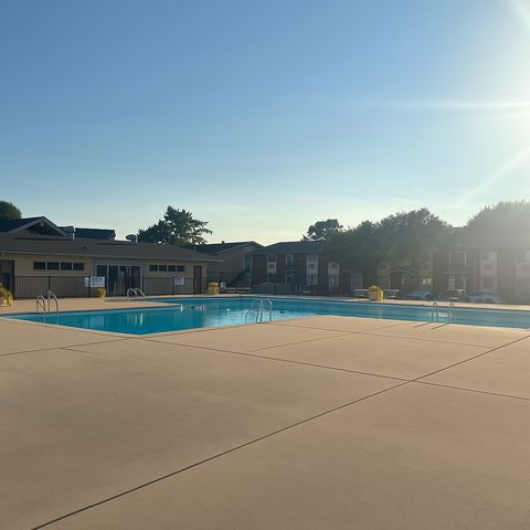 Tiny photo for 8856 Northshore Drive #2C, Des Plaines, IL 60016 (MLS # 12457806)