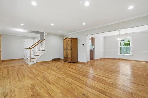 Tiny photo for 175 Selwyn Lane, Buffalo Grove, IL 60089 (MLS # 12700877)