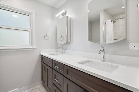 Tiny photo for 175 Selwyn Lane, Buffalo Grove, IL 60089 (MLS # 12700877)