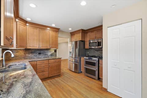 Tiny photo for 175 Selwyn Lane, Buffalo Grove, IL 60089 (MLS # 12700877)