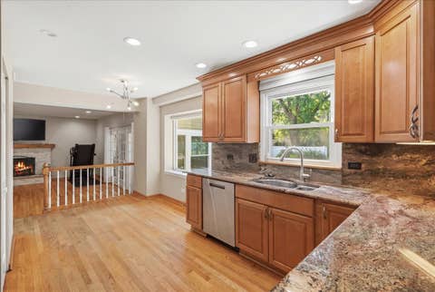 Tiny photo for 175 Selwyn Lane, Buffalo Grove, IL 60089 (MLS # 12700877)
