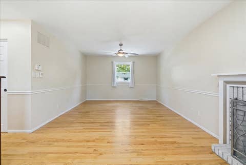 Tiny photo for 175 Selwyn Lane, Buffalo Grove, IL 60089 (MLS # 12700877)