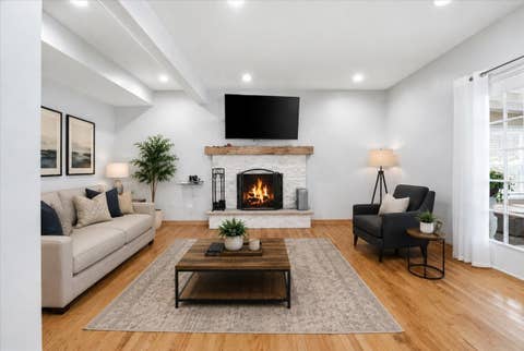 Tiny photo for 175 Selwyn Lane, Buffalo Grove, IL 60089 (MLS # 12700877)