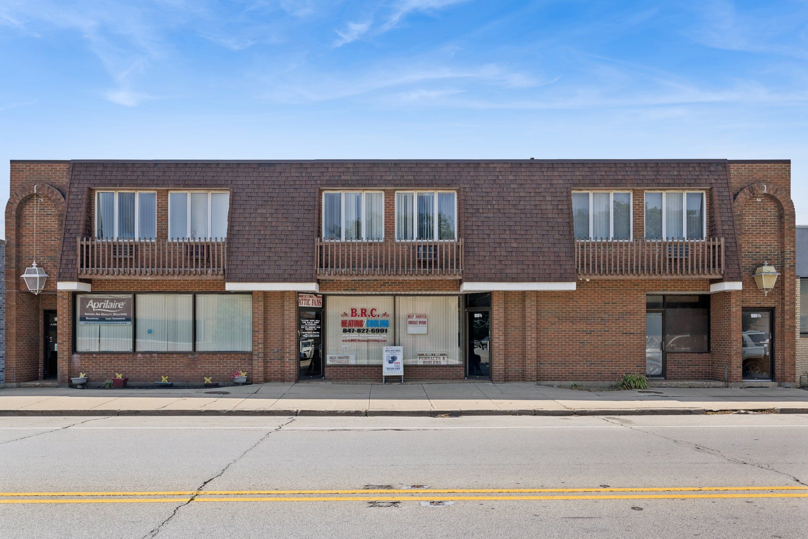 1815-25 E Oakton Street