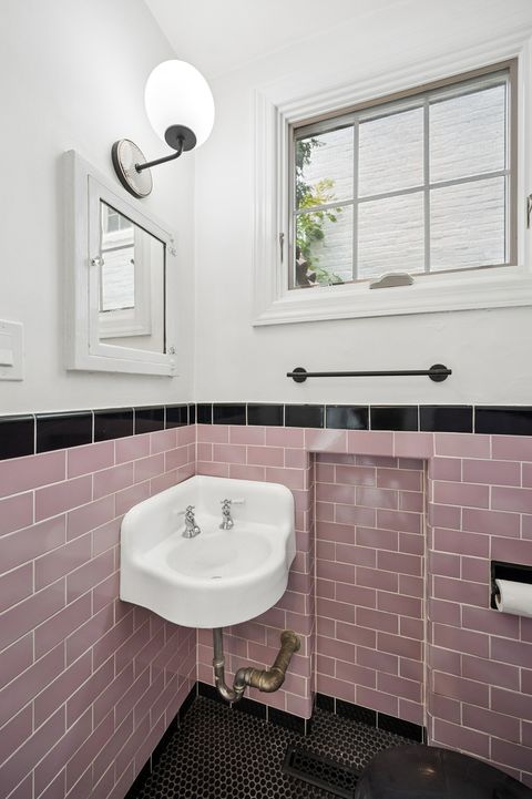 Tiny photo for 2751 Girard Avenue, Evanston, IL 60201 (MLS # 12685531)