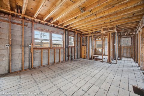 Tiny photo for 10544 S Karlov Avenue, Oak Lawn, IL 60453 (MLS # 12607241)