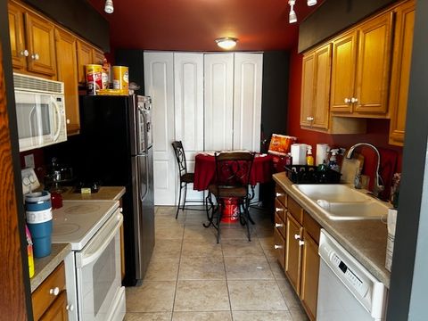 Tiny photo for 2431 E Brandenberry Court #2O, Arlington Heights, IL 60004 (MLS # 12456976)