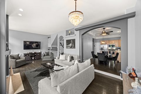 Tiny photo for 842 N Maple Avenue, Palatine, IL 60067 (MLS # 12526897)