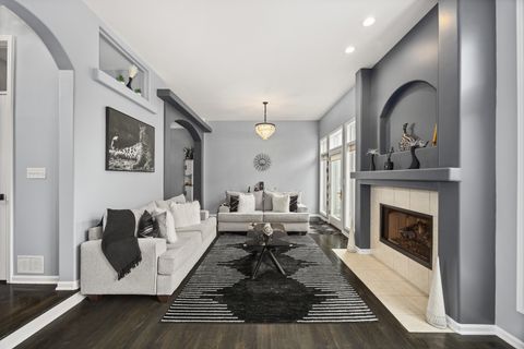 Tiny photo for 842 N Maple Avenue, Palatine, IL 60067 (MLS # 12526897)