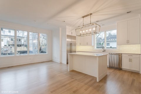 Tiny photo for 946 S Garfield Street, Hinsdale, IL 60521 (MLS # 12570800)
