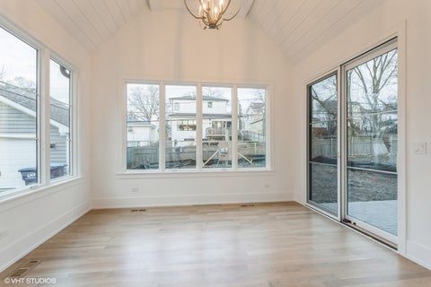 Tiny photo for 946 S Garfield Street, Hinsdale, IL 60521 (MLS # 12570800)