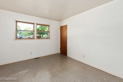 Tiny photo for 756 N Edgelawn Drive, Aurora, IL 60506 (MLS # 12466138)