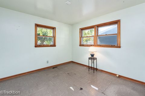 Tiny photo for 756 N Edgelawn Drive, Aurora, IL 60506 (MLS # 12466138)