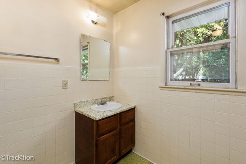 Tiny photo for 756 N Edgelawn Drive, Aurora, IL 60506 (MLS # 12466138)