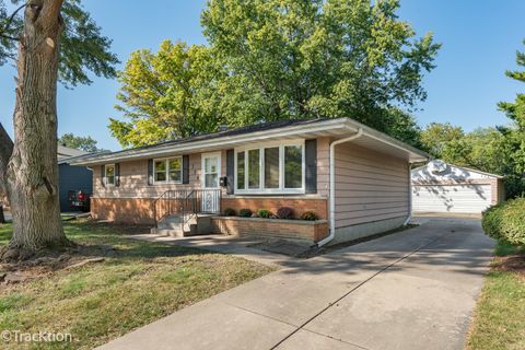Photo of 756 N Edgelawn Drive, Aurora, IL 60506 (MLS # 12466138)
