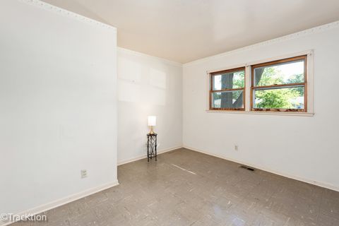 Tiny photo for 756 N Edgelawn Drive, Aurora, IL 60506 (MLS # 12466138)