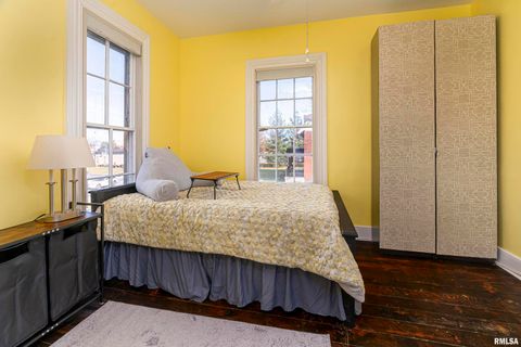 Tiny photo for 509 W MAIN Street, Carbondale, IL 62901 (MLS # 12590681)