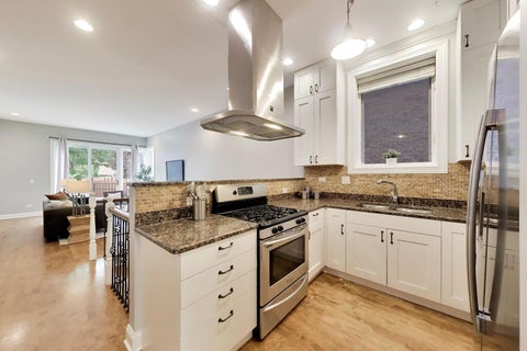 Tiny photo for 1887 N POE Street #1R, Chicago, IL 60614 (MLS # 12767272)
