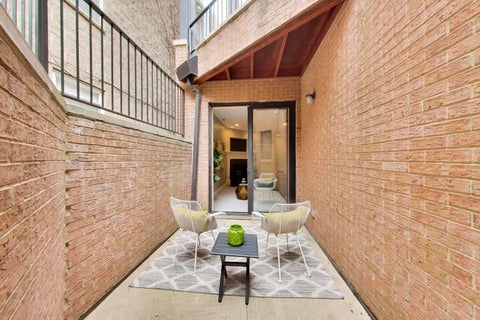 Tiny photo for 1887 N POE Street #1R, Chicago, IL 60614 (MLS # 12767272)