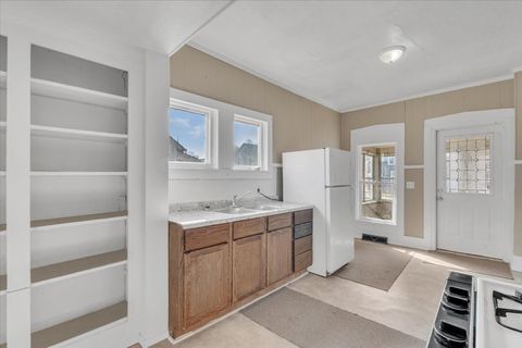 Tiny photo for 1330 W 7TH Street, Davenport, IA 52802 (MLS # 12605200)