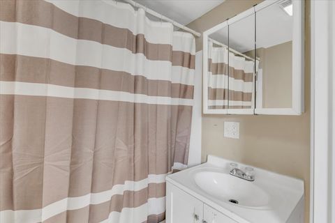 Tiny photo for 1330 W 7TH Street, Davenport, IA 52802 (MLS # 12605200)