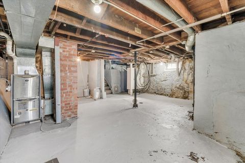 Tiny photo for 1330 W 7TH Street, Davenport, IA 52802 (MLS # 12605200)