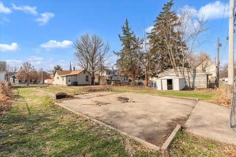 Tiny photo for 1330 W 7TH Street, Davenport, IA 52802 (MLS # 12605200)