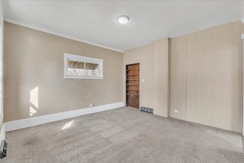 Tiny photo for 1330 W 7TH Street, Davenport, IA 52802 (MLS # 12605200)