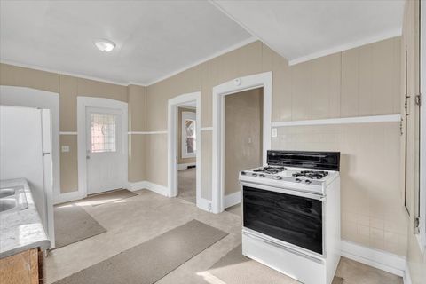 Tiny photo for 1330 W 7TH Street, Davenport, IA 52802 (MLS # 12605200)